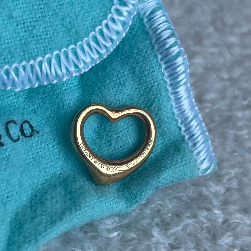 Tiffany & Co 18K Elsa Peretti® Open Heart Pendant